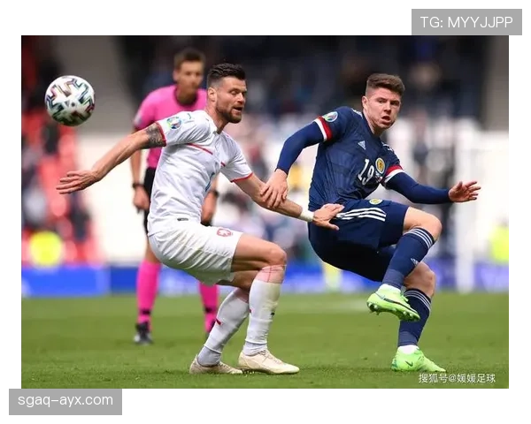 近期足球赛事精彩进球集锦：射手榜前列球员状态火热