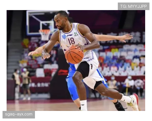 恰尔汗奥卢转会市场价值飙升,状态回暖备受众多豪门关注 恰尔汗奥卢转会市场价值飙升,状态回暖备受众多豪门关注